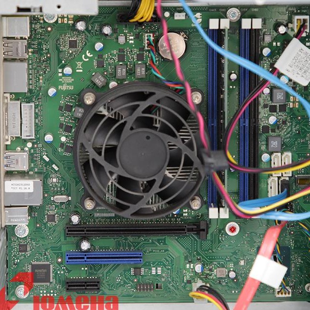 Fujitsu Esprimo P758
